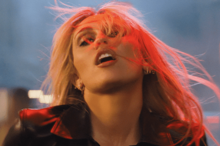 Escucha ‘Bass Persuades’, la nueva canción de Miley