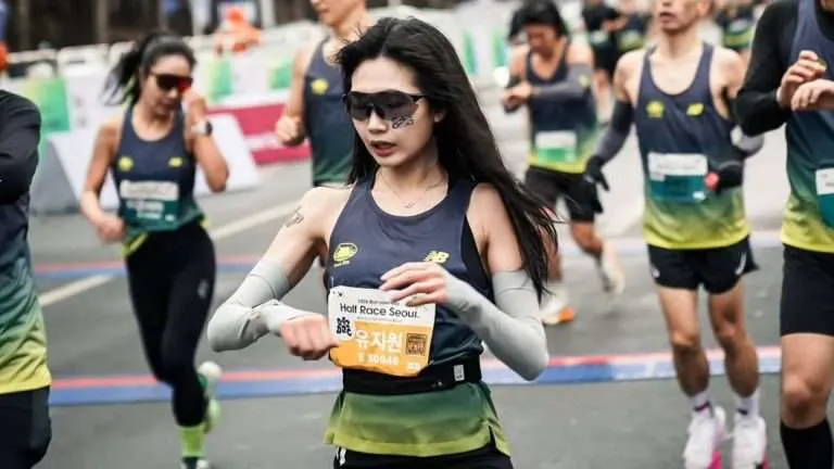 Influencer del running colapsa a 500 metros de la meta y muere: tenía 25 años