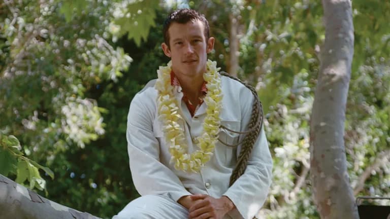 Él es Callum Turner: el actor que se casó con Dua Lipa en Londres