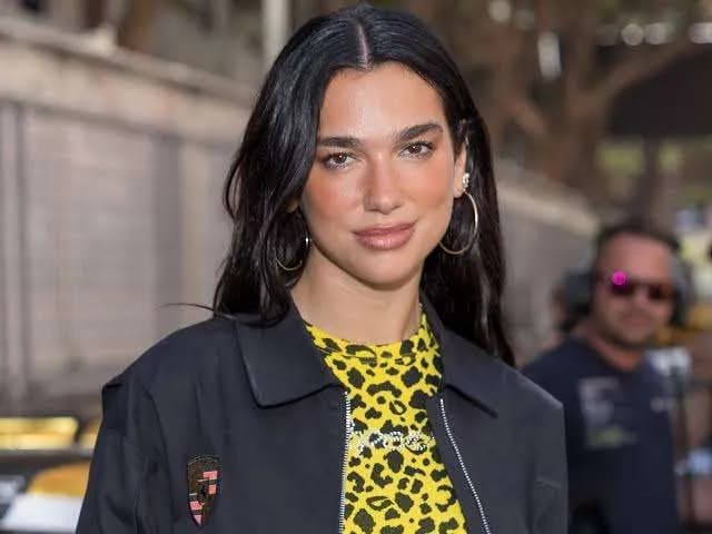 Samsung pide al juez desestimar la demanda de Dua Lipa por $15 millones