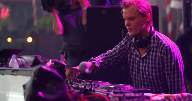 ‘Levels’ de Avicii cumple 15 años: mira el momento en que la tocó por primera vez