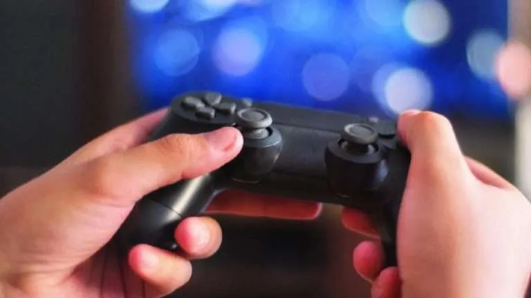 «La más celosa de Inglaterra»: le compraba videojuegos a su esposo para alejarlo de otras mujeres
